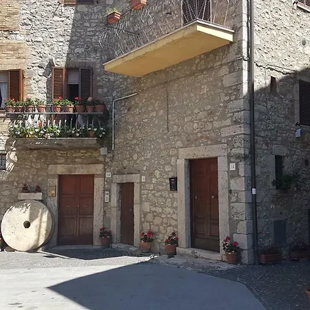 Affittacamere Le Casette Di Civitella La Casa Di Nonna Giulia Civitella Del Lago